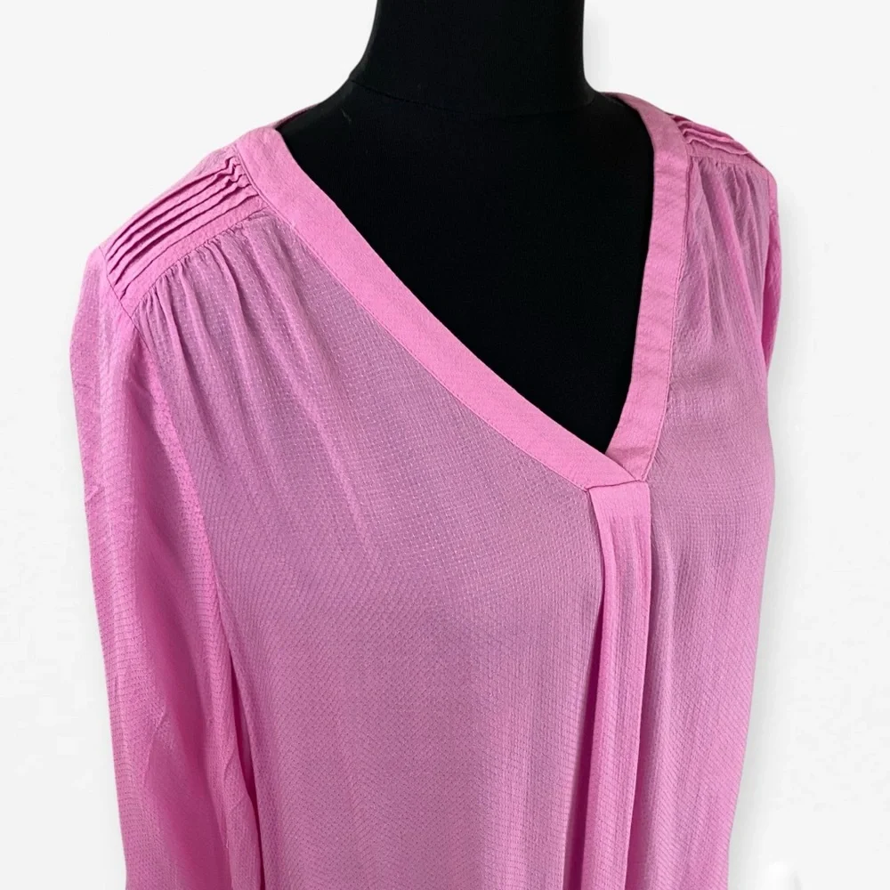 Elle Pink Flutter Sleeve Blouse Relaxed Style v-neck blouse top - Picture 2 of 9